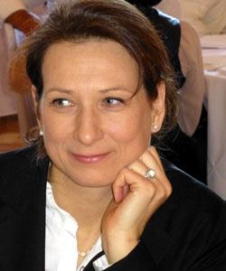 Dr. Sonja Schnürl-Hofmeister - "Mit LATIDO kann ich von überall in meine Ordinationssoftware einsteigen. Das ist eine wahnsinnige Erleichterung im Vergleich zu meiner vorherigen Lösung."