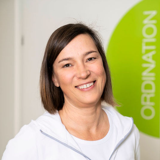 Dr. Katharina Taucher - "Ich schicke gerne Überweisungen, Blutbefunde oder Abstrichergebnisse an meine Patientinnen weiter"