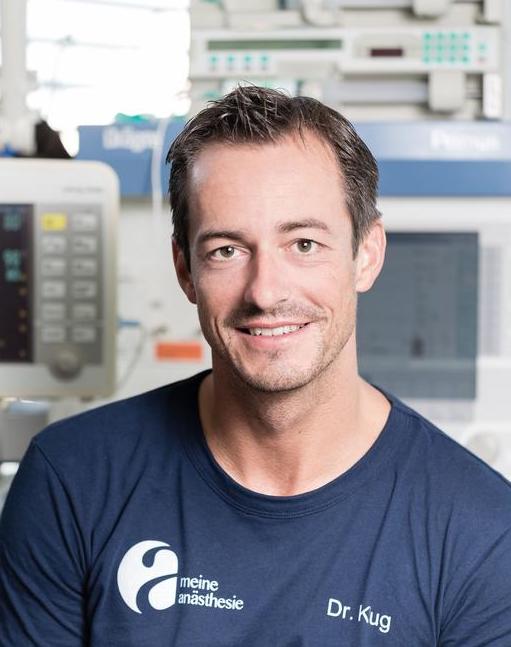 Dr. Wolfgang Klug - "Ausschlaggebender war für mich die individuelle Konfiguration der Software. Ich konnte mir bei LATIDO Vorlagen für die von uns durchgeführten Narkosen erstellen."