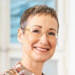 Porträt von Prim. Univ.-Prof. Dr. Pia Veronika Vécsei-Marlovits